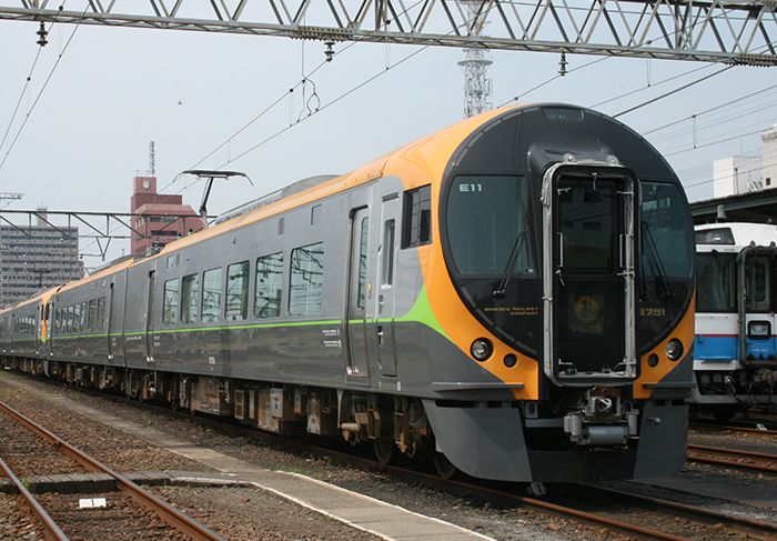 8600系特急電車